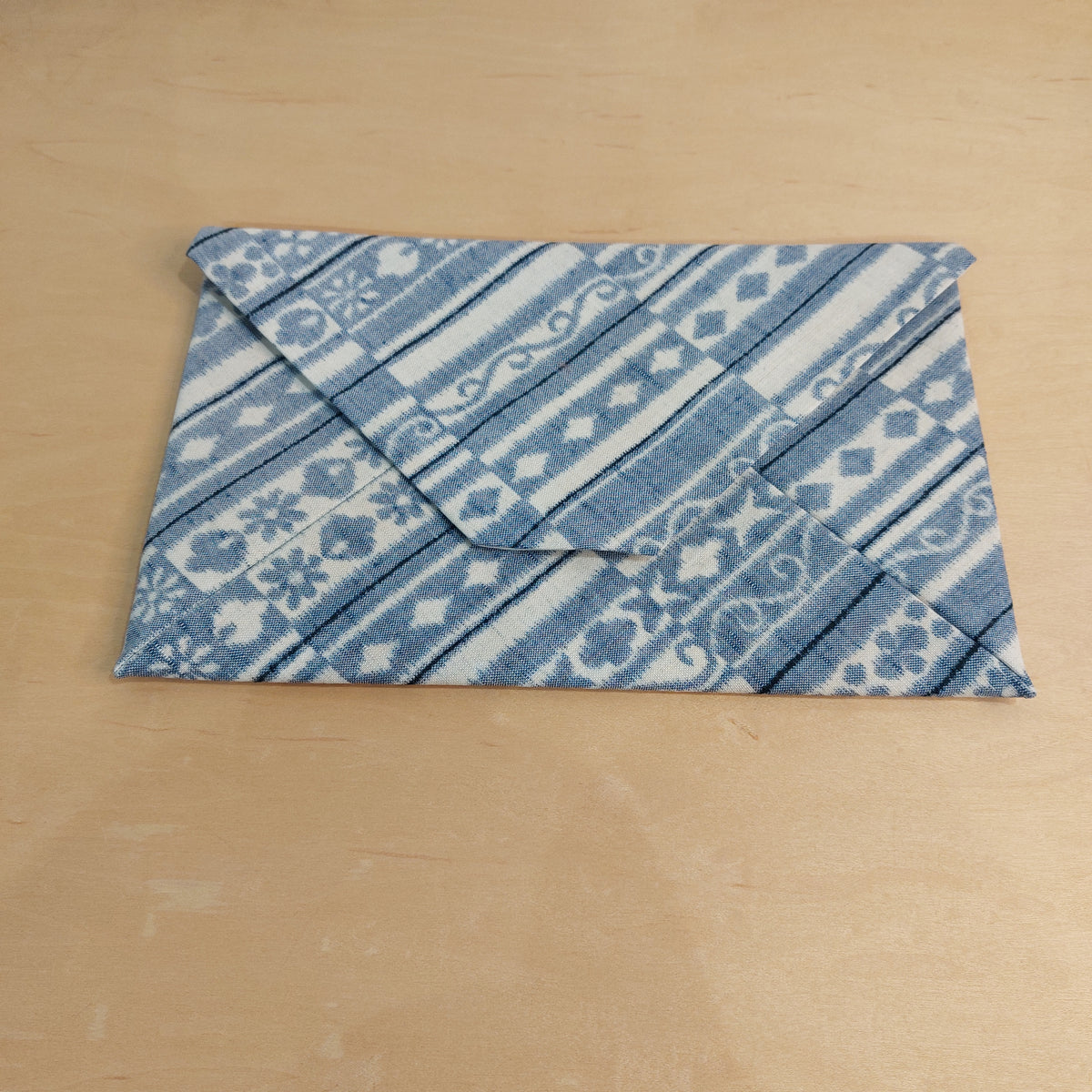 ポーチ/POUCH(M)　WHITE BLUE
