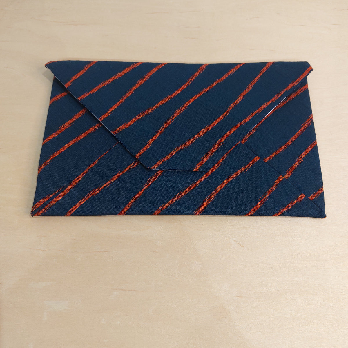 ポーチ/POUCH (M）　NAVY RED