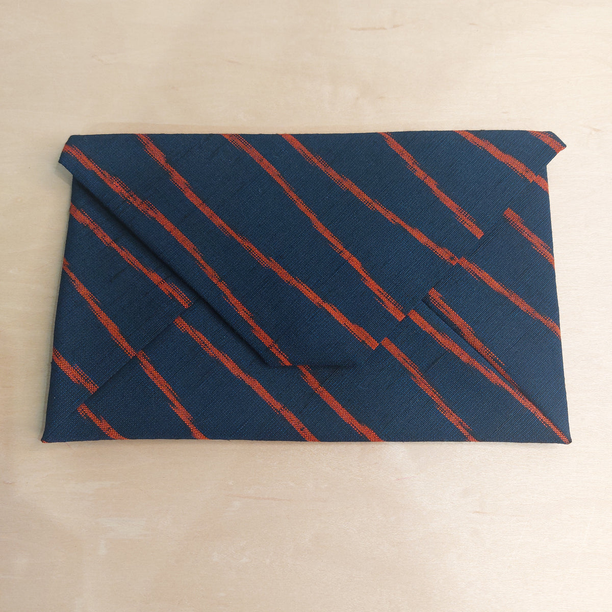 ポーチ/POUCH (S）　NAVY RED