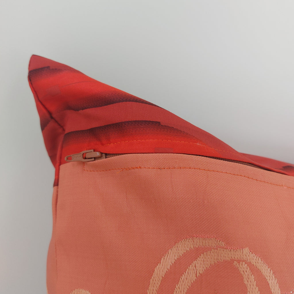 クッションカバー　赤　帯×道行き